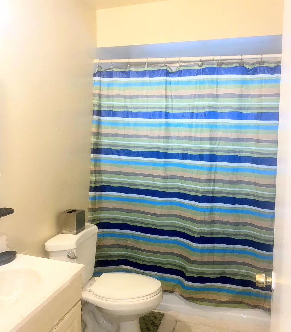 3 bed, 1000 sqft, $1,300 — Photo 4