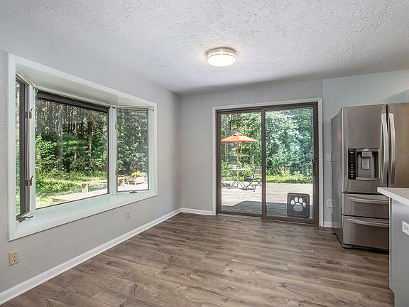 4th image of 71392 26th St