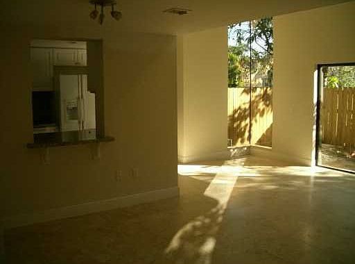 Living Room/Dining Area