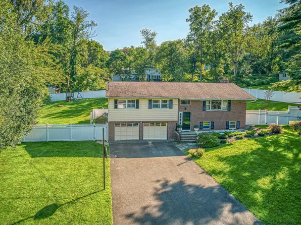 221 Windsor Drive, Hurley, NY 12443