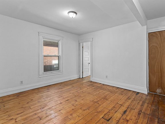 4th image of 585 W Grand Blvd #2