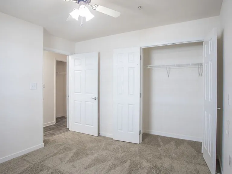 1056 Centerbrooke Ln — Photo 8