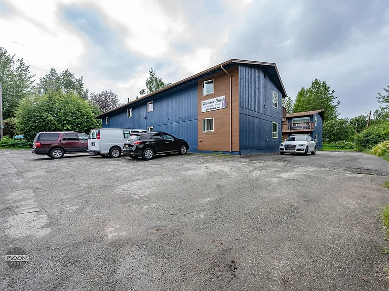 2326 Cordova St #8 — Photo 6