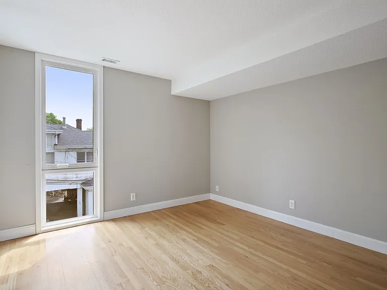 232 Franklin Ave W #206 — Photo 17