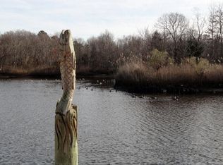 20 Corwell Ave, Riverhead, NY 11901