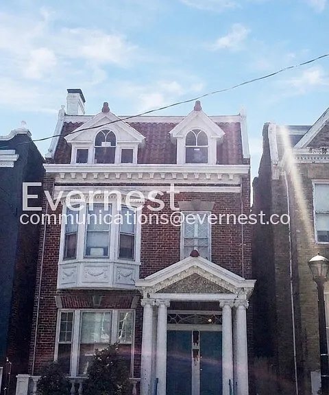 2207 W Grace St #C — Photo 1