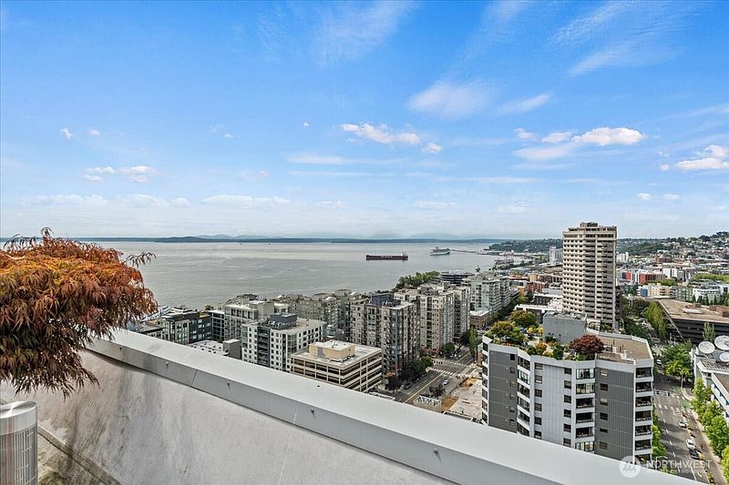 5th image of 121 Vine Street #1404