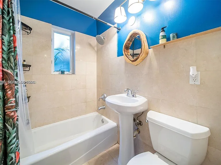 750 Jefferson Ave #14 — Photo 11