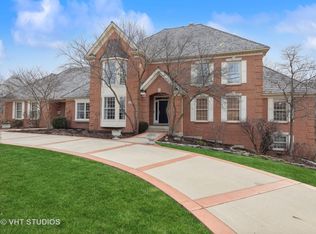 705 Fox Glen Dr, St Charles, IL