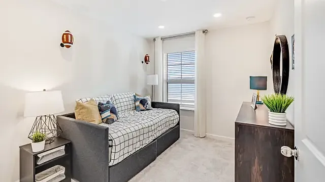 207 Hubbard Bend St — Photo 8
