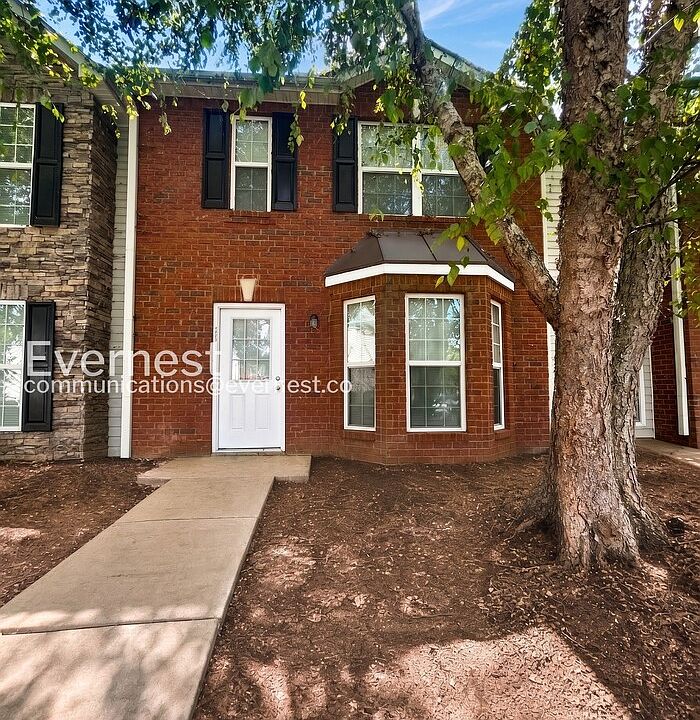 1st image of 2002 Grove Way