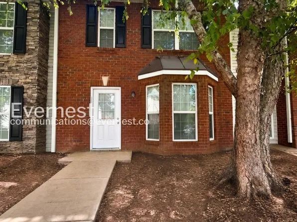 2002 Grove Way, Hampton, GA 30228