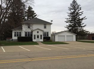 5213 Saint Catherine Rd, Dubuque, IA 52003