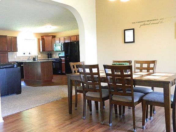 5th image of 2488 Remington Ct
