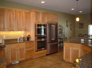 1111 Country Club Rd, Hood River, OR 97031