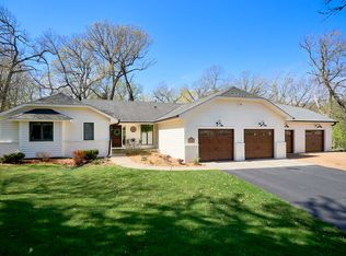 1832 Essex Rd, Minnetonka, MN 55305