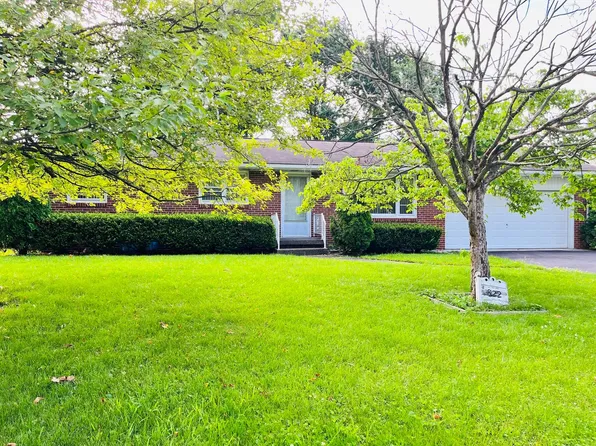 822 Wayne Dr, Heath, OH 43056