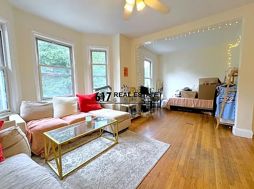 216-2 Freeman St Photo 1