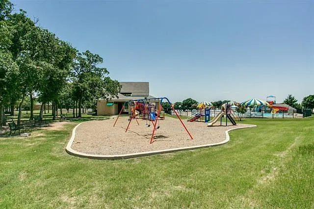 11752 Netleaf Ln — Photo 26