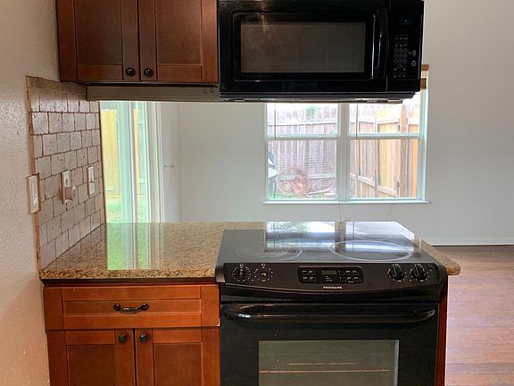4th image of 5423 Vista Trl