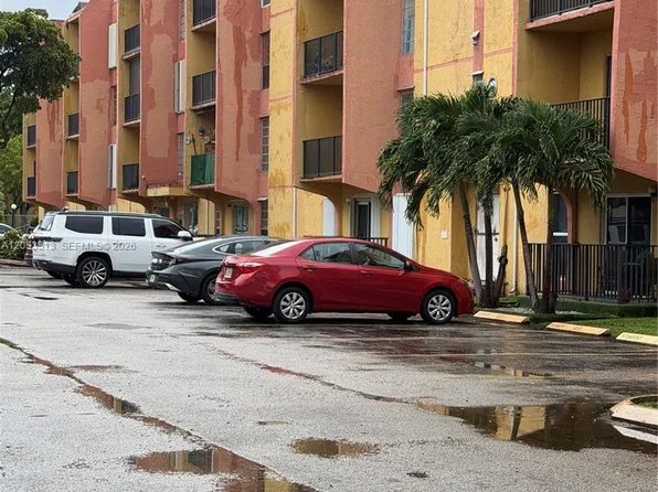 4705 NW 7th St APT 110-7, Miami, FL 33126