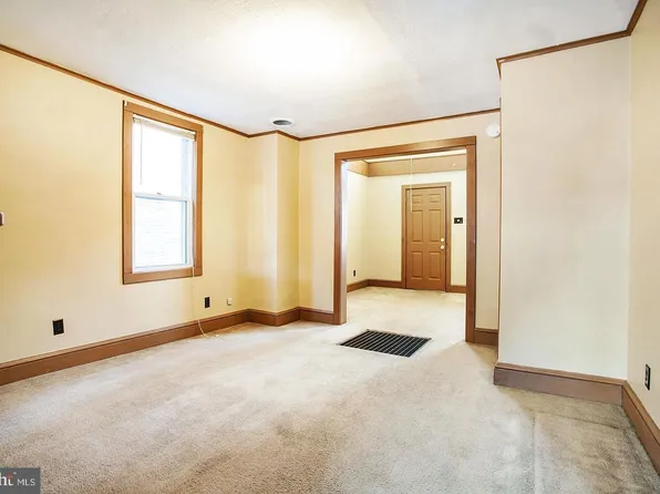 3 E 3rd St, Pottstown, PA 19464