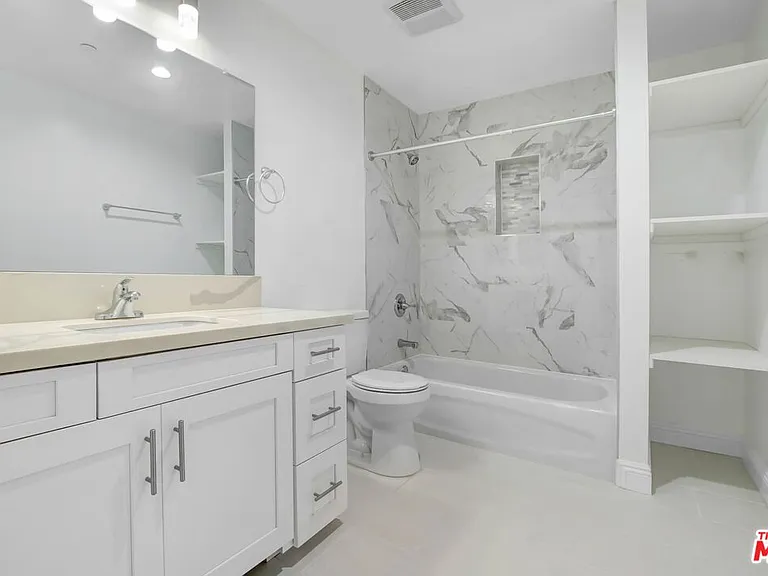 11753 Iowa Ave #103 — Photo 12