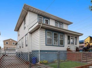 361 Beach 44th St, Far Rockaway, NY 11691
