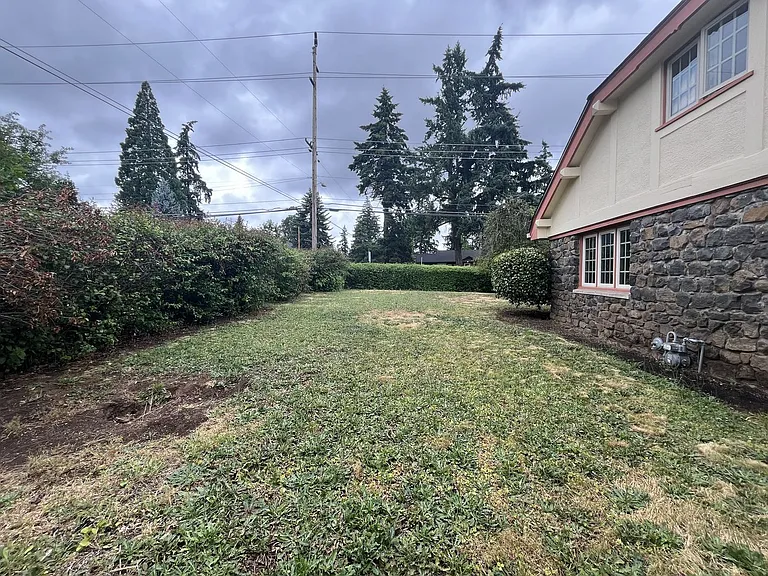 2430 SE Park Ave — Photo 46
