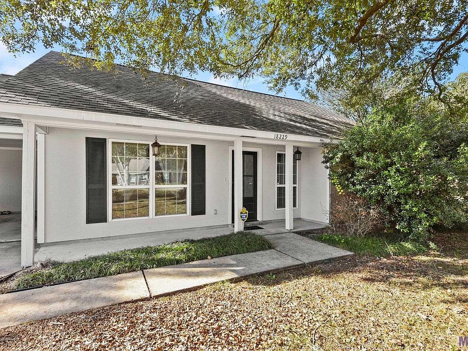 1st image of 18229 Autumn View Dr