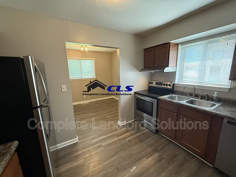 2906 E Haythorne Ave — Photo 6
