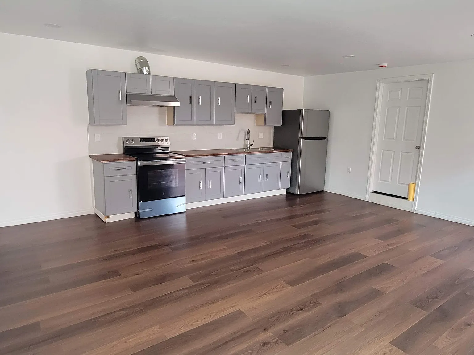 1 bed, 600 sqft, $1,900 — Photo 3