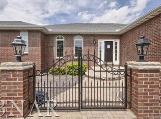 13547 Buck Rd, Bloomington, IL 61705