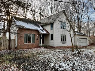 4666 Young Rd, Stow, OH 44224