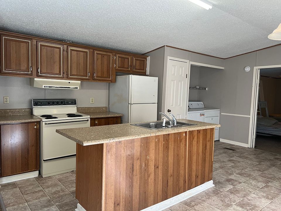 2nd image of 1111 Alexandria Rd SW Lot G