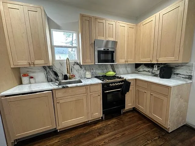 783 Pasley Ave — Photo 2