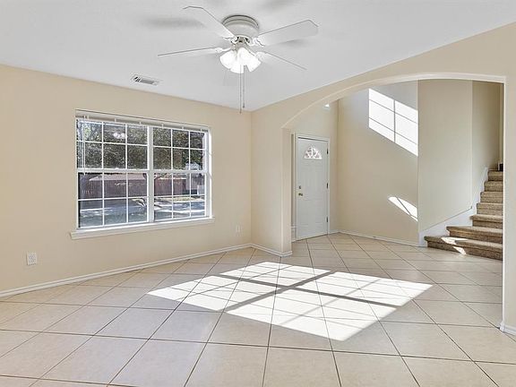 4th image of 22040 Knights Cove Dr