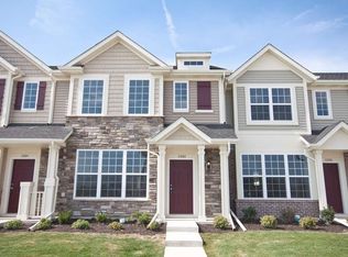 915 E 114th Pl, Crown Point, IN 46307