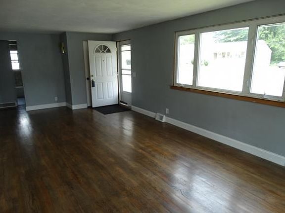 5th image of 709 Byford Blvd
