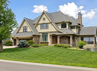 8350 Marsh Creek Rd, Woodbury, MN 55125