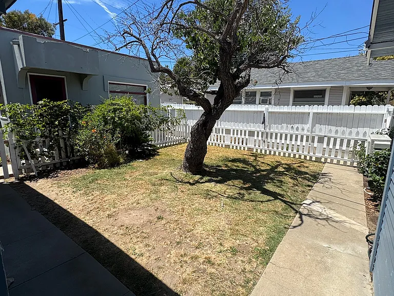 315 Newport Ave — Photo 25
