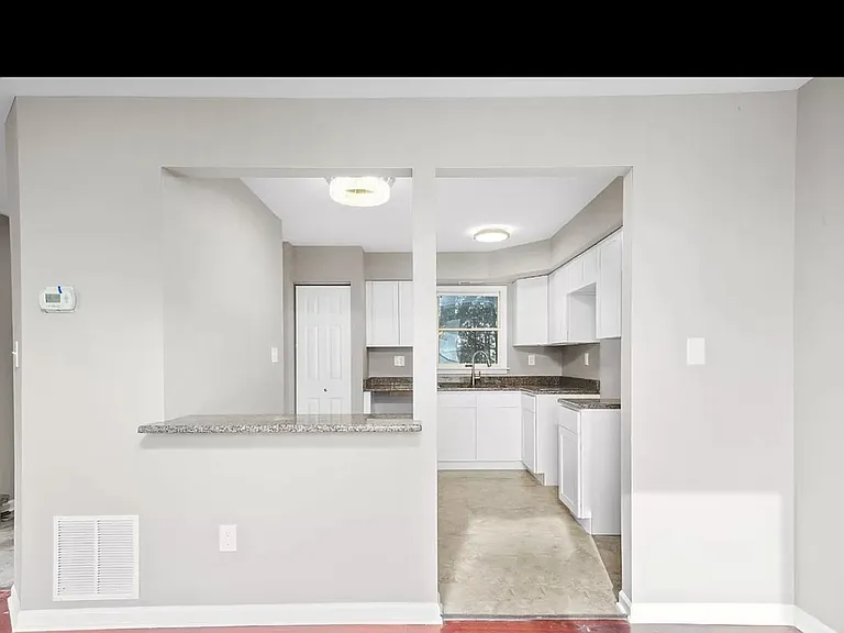 6083 Pennsylvania Dr — Photo 18
