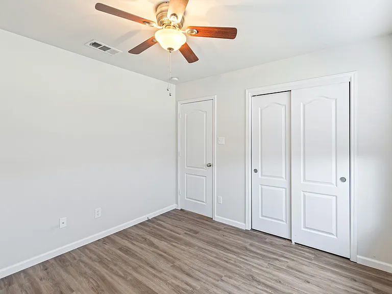 7807 Fieldstone Dr — Photo 17