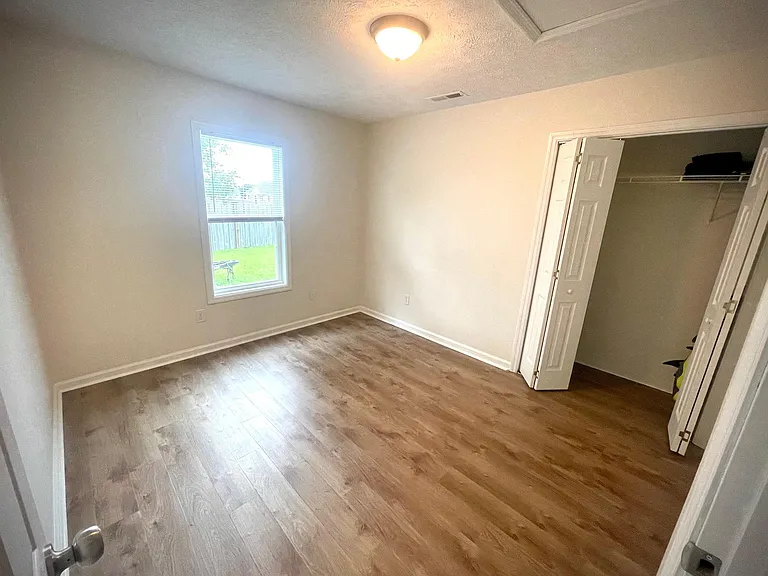 2505 Brodick Ct — Photo 14