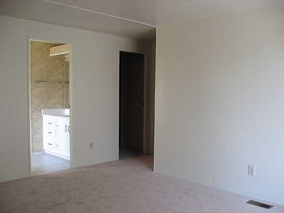 Master BA, Walk-in Closet