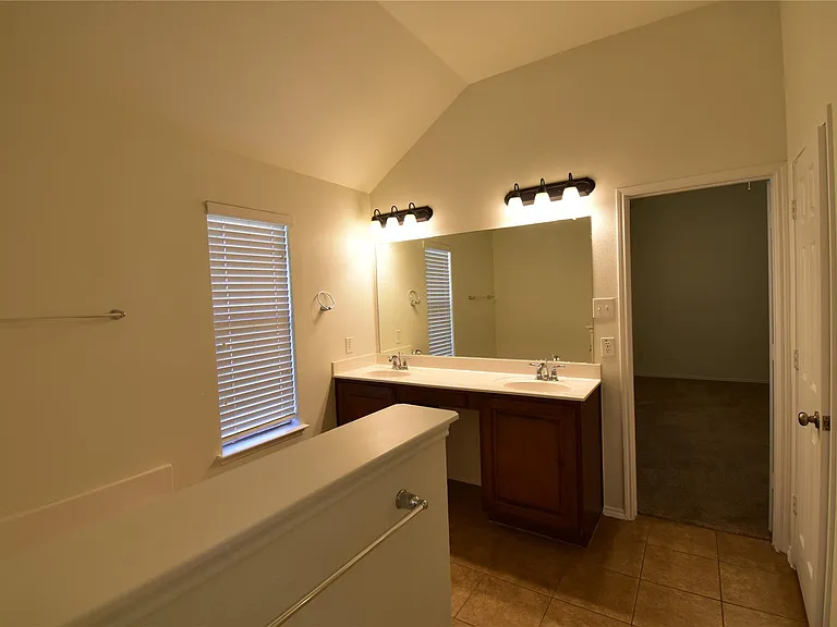 3005 Thicket Dr — Photo 12