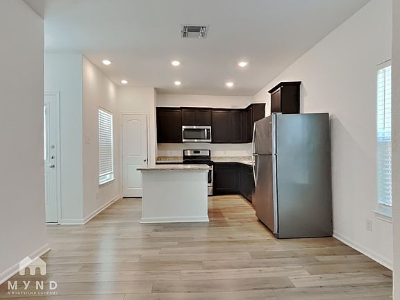4th image of 10824 Quinn Ct