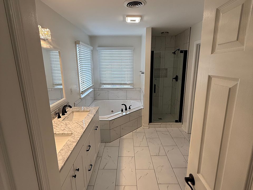 1st image of 11812 Duxbury Pl