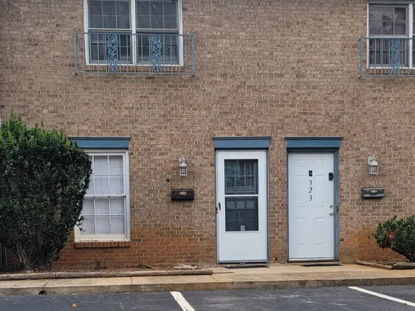 321 Vineyard Park Ct, Winston Salem, NC 27104