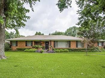 1st image of 6472 Royalton Dr